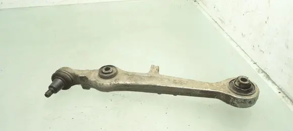 Volkswagen PASSAT B5 Front lower control arm/wishbone 4D0407155J