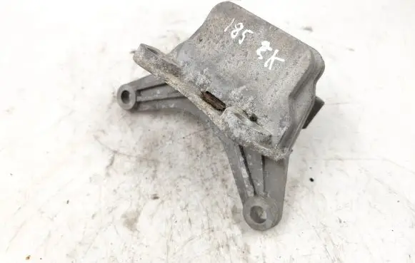 Alfa Romeo Giulietta Engine mount bracket 51879600