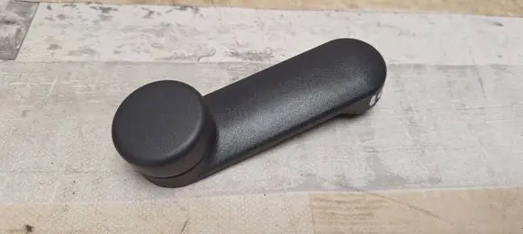 Opel Meriva A Rear door window winding handle 90247150