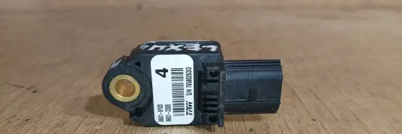 Lexus IS 220D-250-350 Airbag deployment crash/impact sensor 898310P020 8983122020 NR4