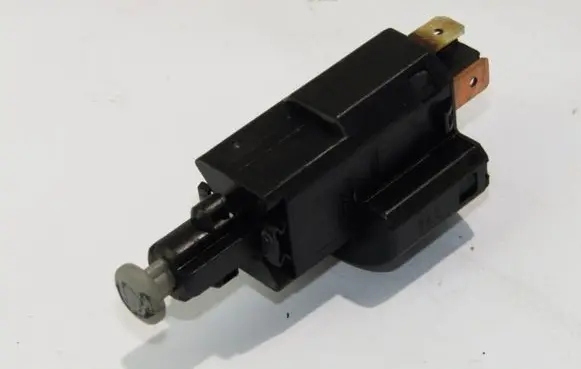 Opel Zafira A Brake pedal sensor switch 09132299