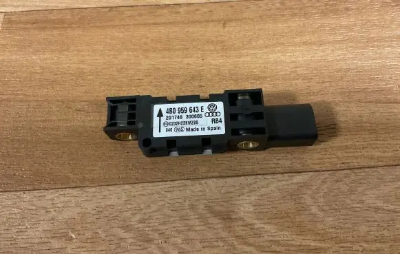 Porsche Cayenne (9PA) Airbag deployment crash/impact sensor 4B0959643E 201748300605