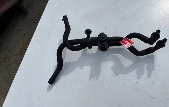 Audi A1 Fuel line pipe 6R0127247B