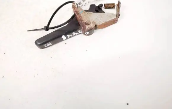 Nissan Primera Fuel tank opening switch 