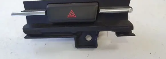 Mazda CX-3 Hazard light switch