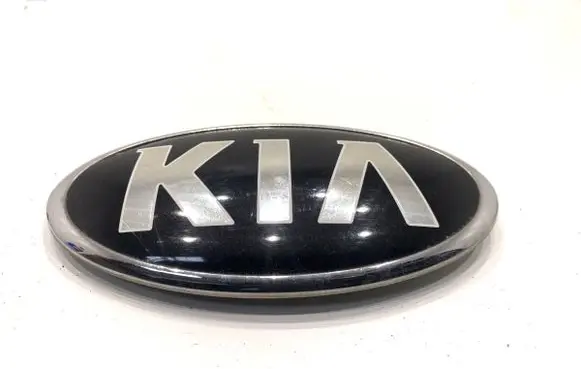 KIA Rio Manufacturer badge logo/emblem 863201W150