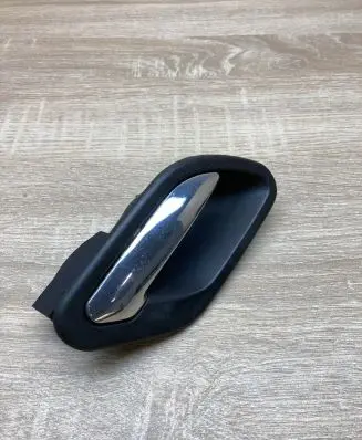 BMW 5 E39 Front door interior handle trim 7032926