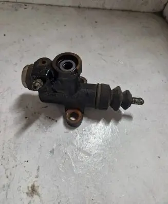 Subaru Legacy Clutch slave cylinder 