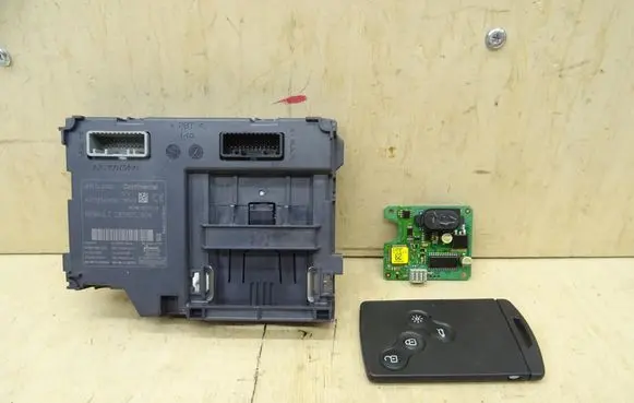 Renault Clio I Ignition key card reader 