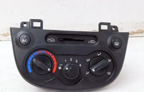 Chevrolet Spark Climate control/heater control trim 192409