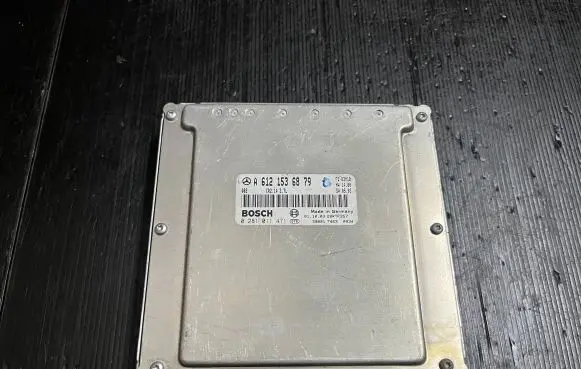 Mercedes-Benz CLK A209 C209 Engine control unit/module A6121536879 0281011471 28RTF357