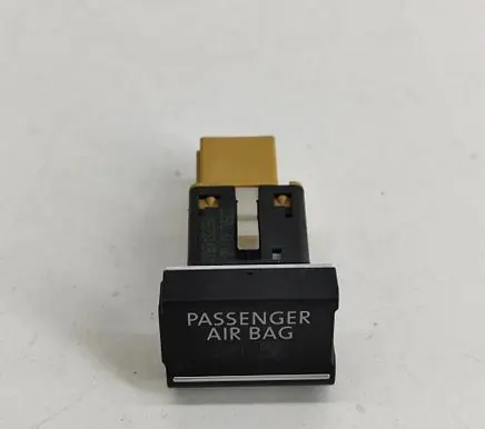 Passenger airbag on/off switch