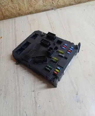 Peugeot 407 Comfort/convenience module BSIS0200 S120104700