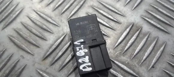 Mitsubishi Carisma Other relay MB9533821L A1001-X7