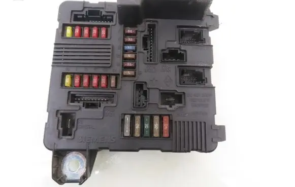 Renault Scenic II - Grand scenic II Central body control module S118399200D 8200306032A