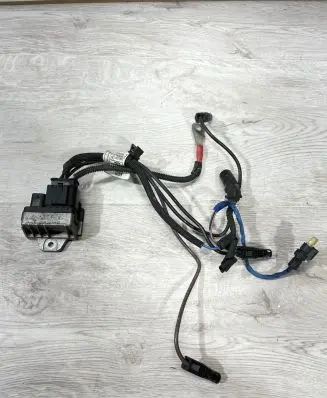 BMW 5 F10 F11 Glow plug pre-heat relay 0281003115 8514120 8516246