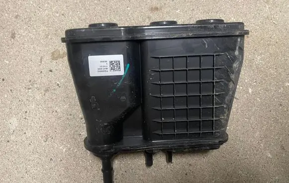 Volvo XC40 Active carbon filter fuel vapour canister P32203312