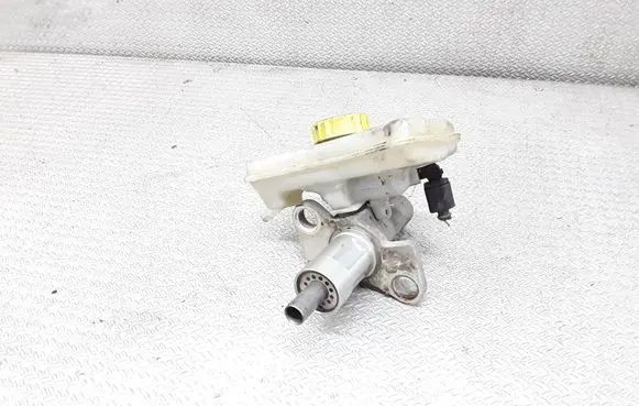 Skoda Superb B5 (3U) Master brake cylinder 8E0611301E