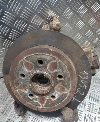 Mercedes-Benz ML W163 Rear wheel hub