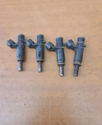 Fuel injectors set