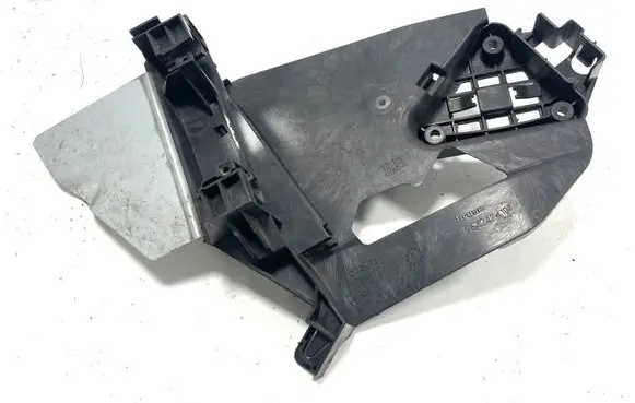 Rear door exterior handle/bracket