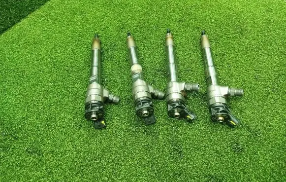 Renault Trafic III (X82) Fuel injectors set HLGT9558R 0445110739