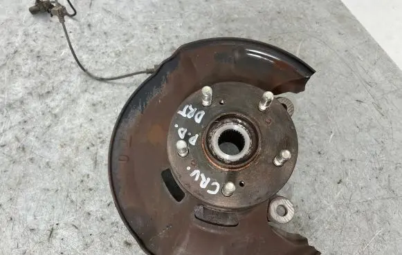 Honda CR-V Front wheel hub