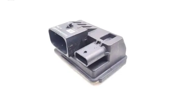 BMW 3 F30 F35 F31 Glow plug pre-heat relay 8570087 0522120103