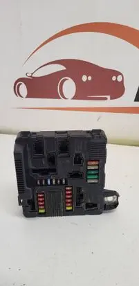 Renault Scenic II - Grand scenic II Fuse module 8200306032A 04211 S118399200D