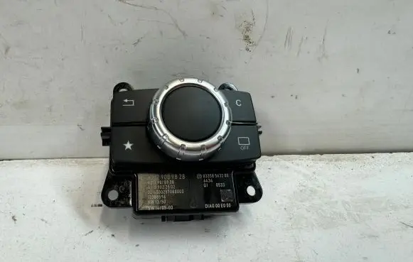 Mercedes-Benz CLS C218 X218 Head unit multimedia control A2129009828