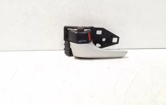 Toyota Prius (XW30) Rear door interior handle