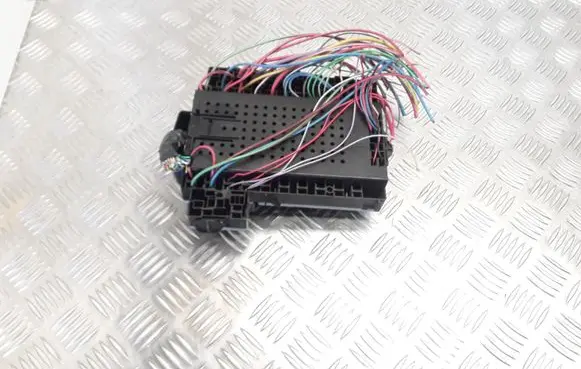 Volvo V70 Fuse module
