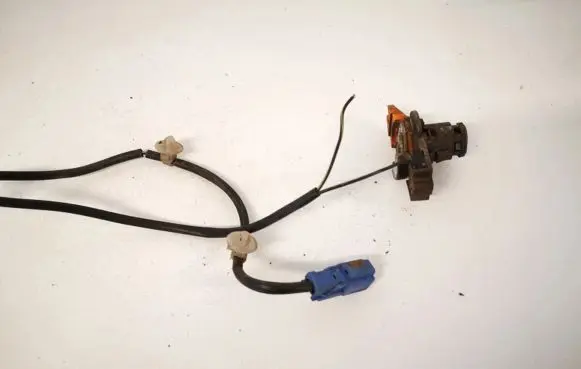 Rover 414 - 416 - 420 Front door lock (next to the handle) 