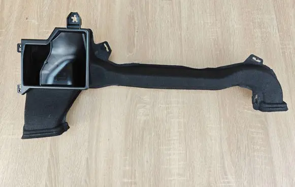 Intercooler air guide/duct channel