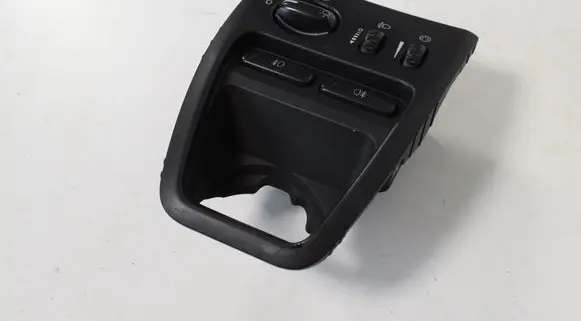 Volvo XC90 Light switch 8685452