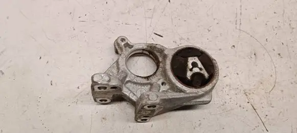 Peugeot 3008 I Engine mount bracket A0099900