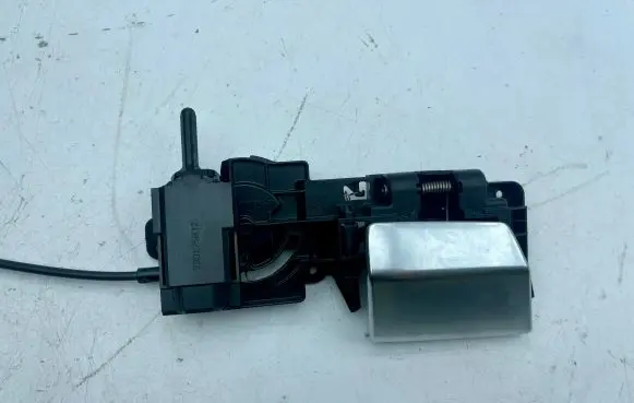 BMW i3 Rear door interior handle trim 18071510