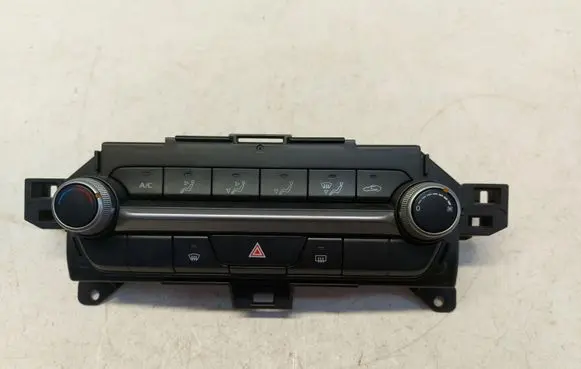 Mazda CX-30 Climate control unit