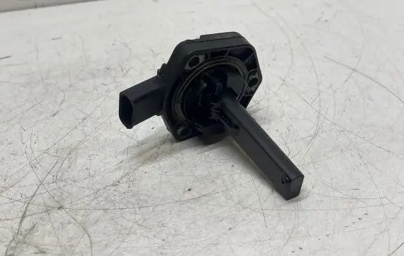 Audi A4 S4 B7 8E 8H Oil level sensor 06E907663 6PB00807905