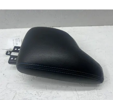Nissan Leaf II (ZE1) Armrest 