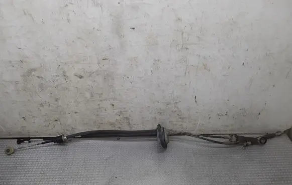Renault Laguna III Gear shift cable linkage 8200743570