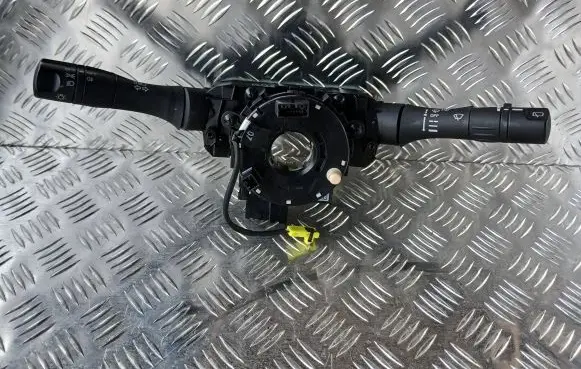 Nissan Note (E11) Indicator stalk