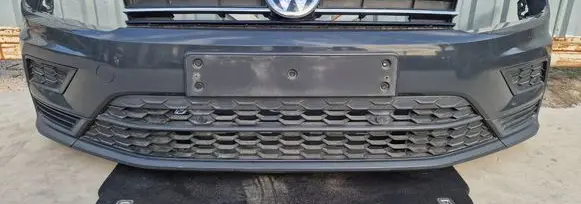 Volkswagen Tiguan Front bumper 