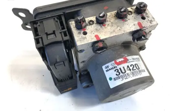 KIA Sportage ABS Pump 589203U420