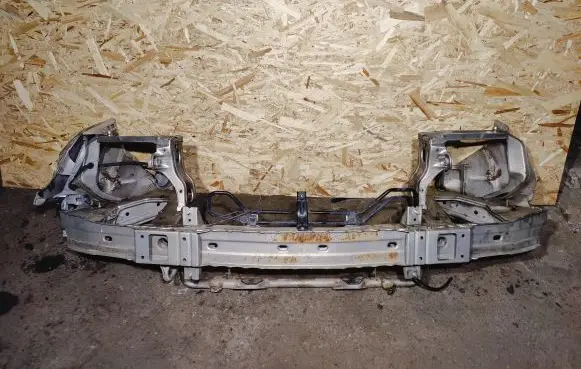 Mercedes-Benz S W140 Front bodywork piece 