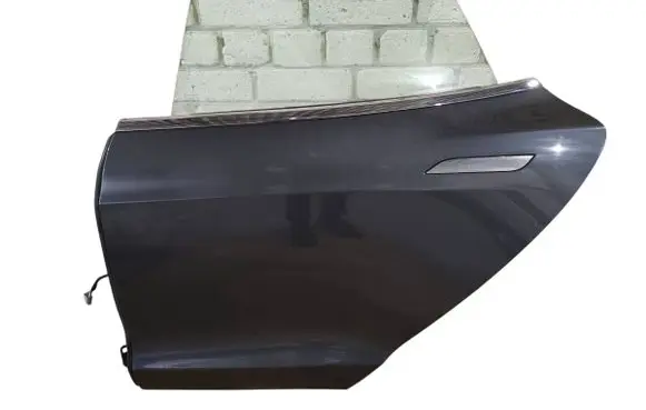 Tesla Model S Rear door