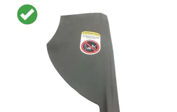Mercedes-Benz CLS C219 Dashboard side end trim A2196800039 E048815002 E048815022