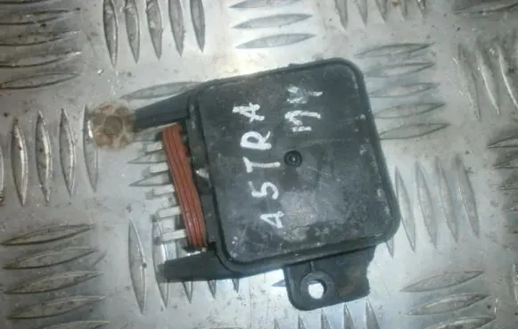 Opel Astra F Ignition amplifier control unit 