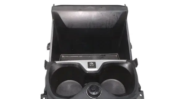 BMW 1 F40 Cup holder 5A37574
