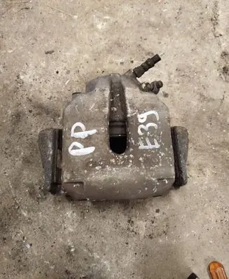 BMW 5 E39 Front brake caliper 6022296